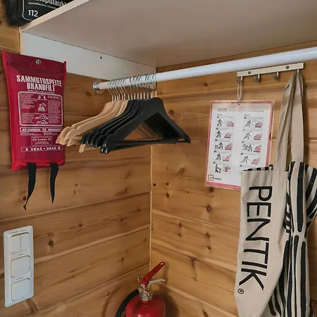 Parimoekki Kaarni - 1km Yllaeksen Rinteisiin シャレー