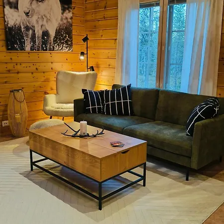 Parimoekki Kaarni - 1km Yllaeksen Rinteisiin