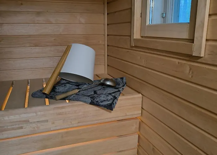 Parimoekki Kaarni - 1km Yllaeksen Rinteisiin *