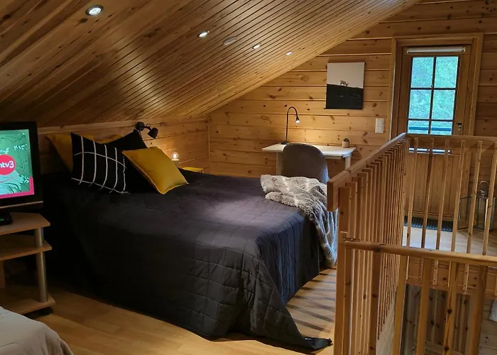 Parimoekki Kaarni - 1km Yllaeksen Rinteisiin * Ylläsjärvi